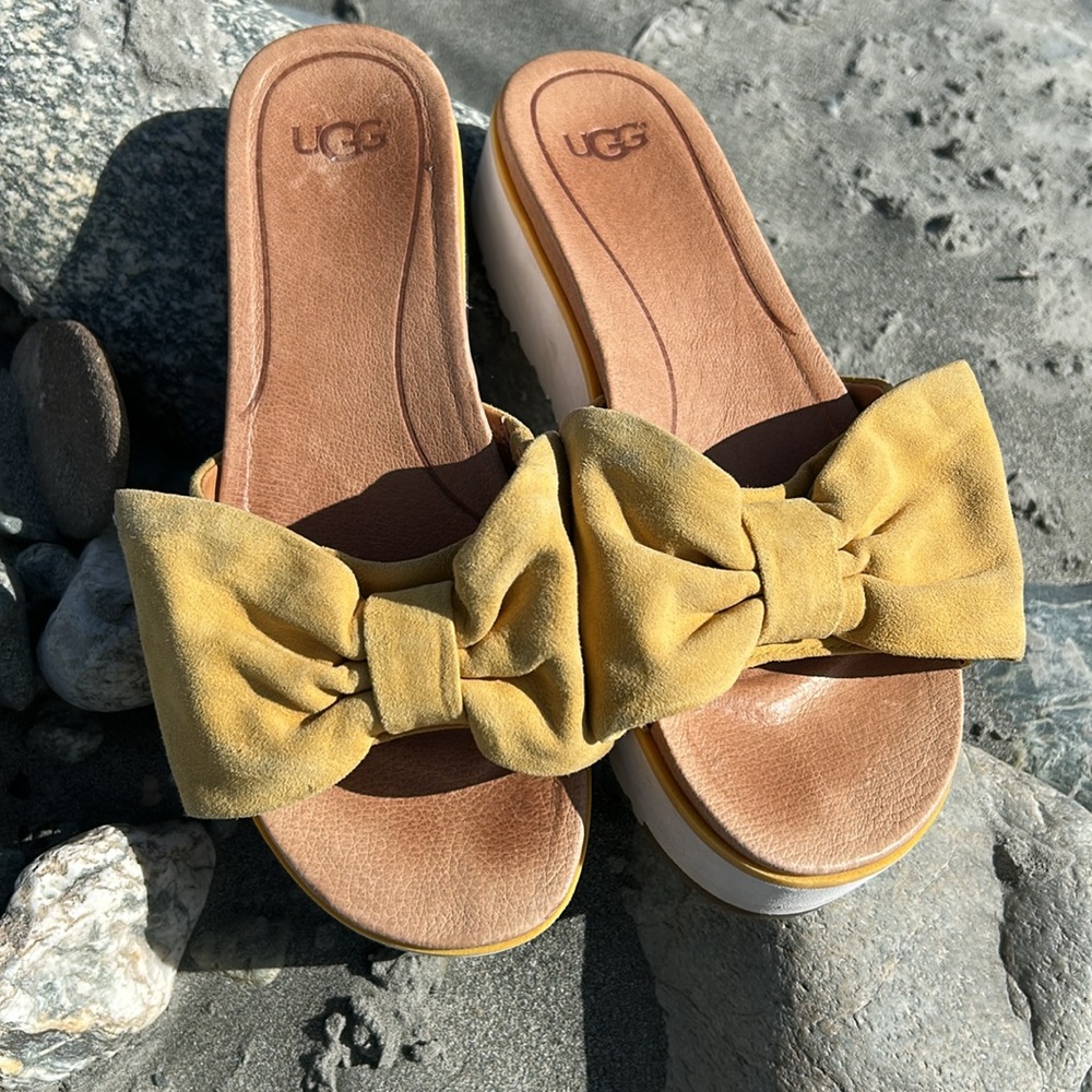 UGG Yellow Bow Platform Sandals Size 6.5 - Picture 14 of 16